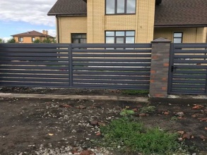 Забор жалюзи 72 метра фото в Высоковске