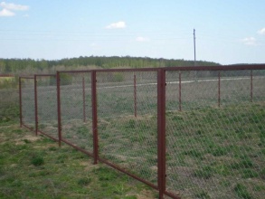 Забор из сетки рабицы в натяг секционный 12 метров фото в Высоковске